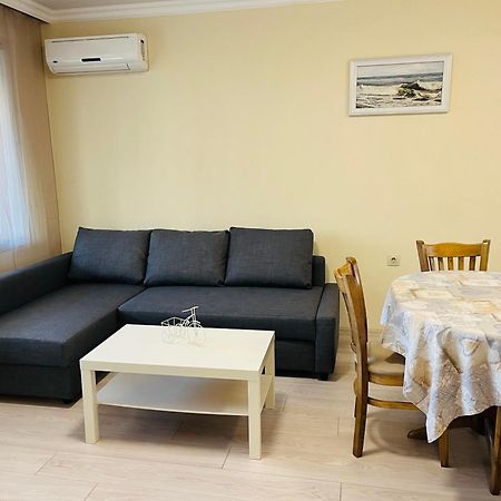 Beach Apartments Поморие Экстерьер фото